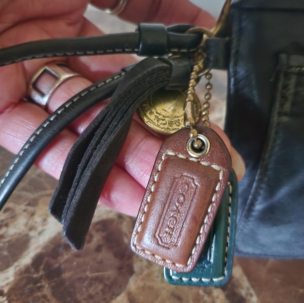 Coach Leather & Nylon Wristlet Black + 3 hang tags - EUC - Picture 6 of 13